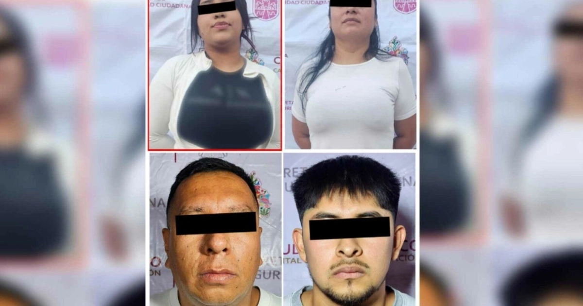 José “N” y Donovan “N”, identificados como presuntos integrantes de la organización delictiva. Durante la intervención se aseguraron diversas dosis de posible cocaína, marihuana y metanfetamina. La dependencia precisó que el segundo operativo se realizó en la alcaldía Coyoacán, donde fueron detenidas Karla “N” y Harmuni “N”, señaladas como integrantes del mismo grupo. fpto: SSC CDMX