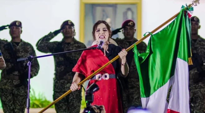 “Viva Carlos Manzo”: el mensaje de Grecia Quiroz durante el Grito de Independencia en Uruapan