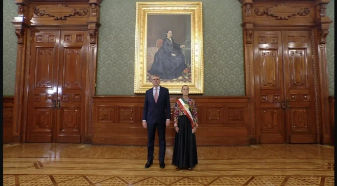 De 22 a 21 vivas y nuevos nombres de héroes: así cambió la arenga de Sheinbaum en su segundo Grito de Independencia