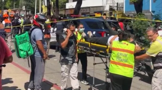 Choque de transporte público en Tuxtla Gutiérrez deja 15 heridos