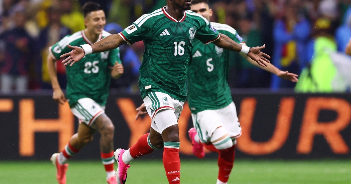 Quiñones fue el principal responsable del histórico pase perfecto de la Selección Mexicana en fase de grupos. (REUTERS/Raquel Cunha)