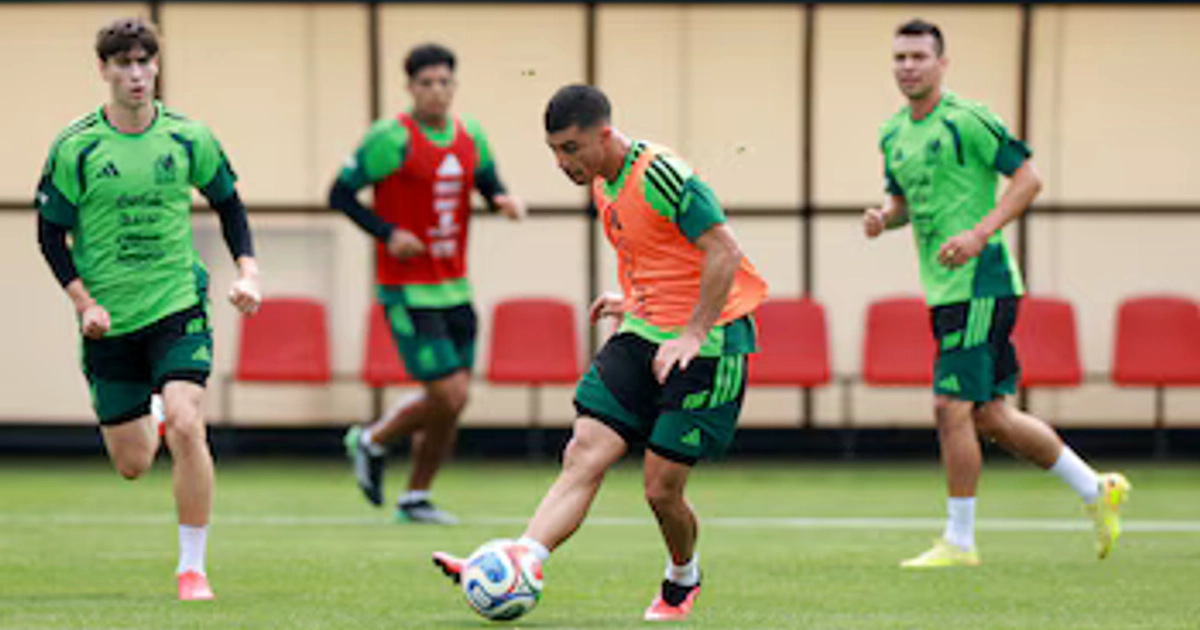 Soccer Football - Mexico Training - Centro de Alto Rendimiento, Mexico City, Mexico - September 23, 2026 Mexico's Erik Lira during training REUTERS/Raquel Cunha