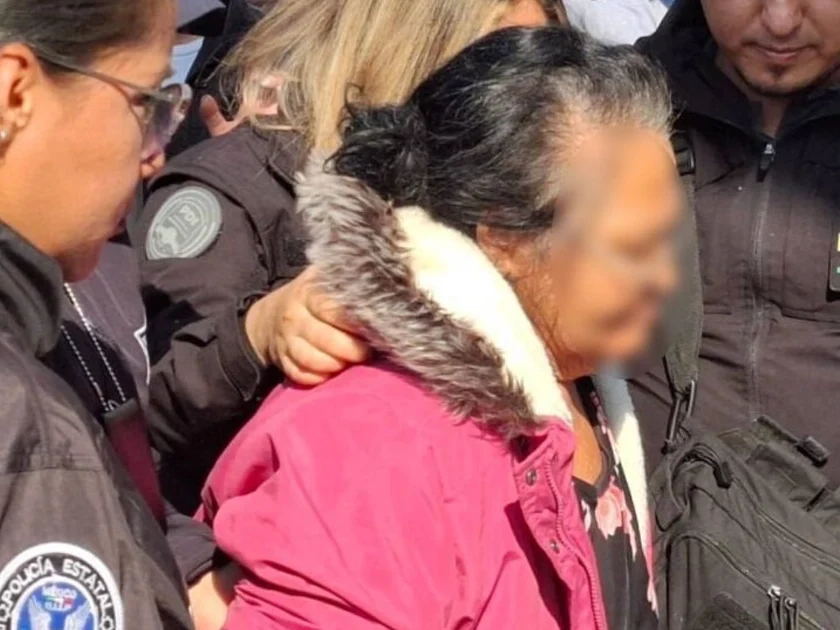 Doña Carlota recuperará su casa después de 541 dias. Foto: Felipe Cruz.