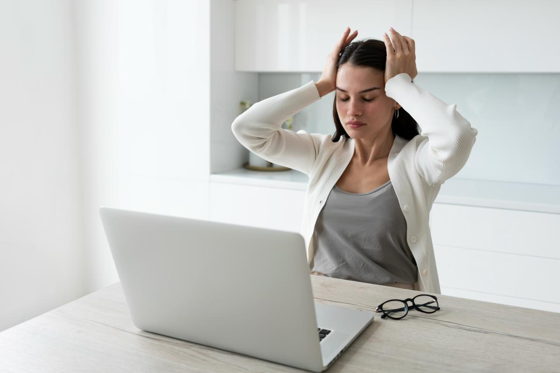 La migraña afecta principalmente a las mujeres y es la primera causa de discapacidad entre las jóvenes