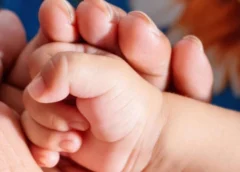 Madre denuncia muerte de su bebé tras 10 meses hospitalizada; IMSS responde