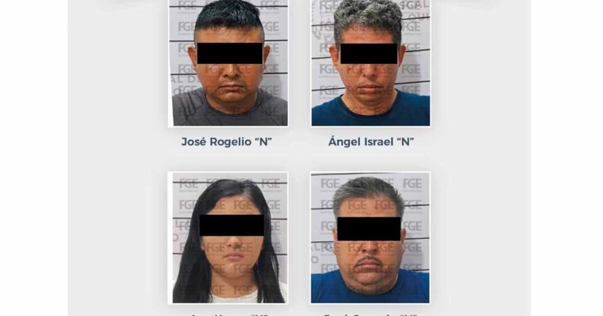 Policías detenidos. Foto: FGE Quintana Roo