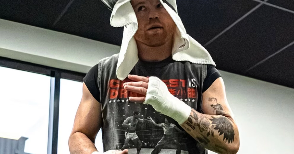 Canelo Álvarez ya trabaja intensamente en el gimnasio con los ojos puestos en una sola meta: ser campeón del mundo nuevamente (Instagram | Canelo)