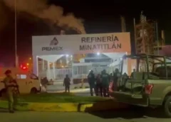 Suman dos muertos por ataque a elementos de seguridad de Pemex; investigan agresión en refinería de Minatitlán