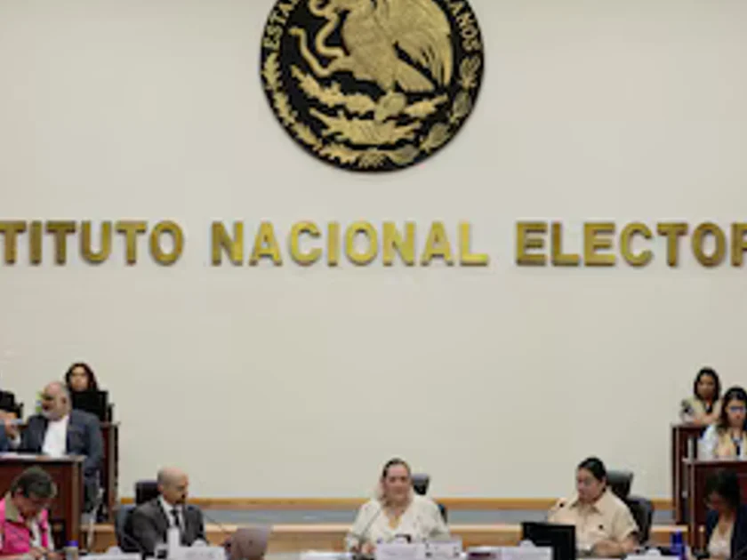 Vista general durante una sesión celebrada este miércoles en el Instituto Nacional Electoral (INE), en la Ciudad de México (México).