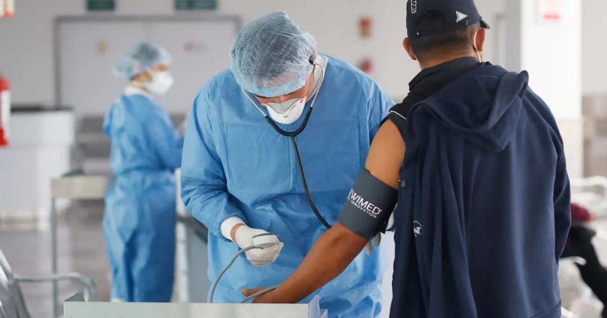 Casi tres millones de derechohabientes del Instituto Mexicano del Seguro Social (IMSS) recibieron atención médica fuera del organismo. Foto: Cuartoscuro