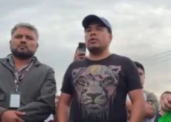Habitantes inconformes por la exhumación de dos cuerpos en Atotonilco, bloquearon la Tula-Refineria y finalmente los recibirá el Secretario de Gobierno estatal