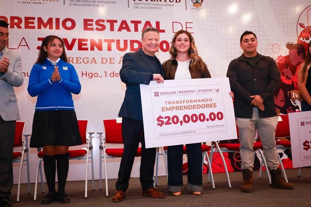 Julio Menchaca respalda transformación de juventud hidalguense