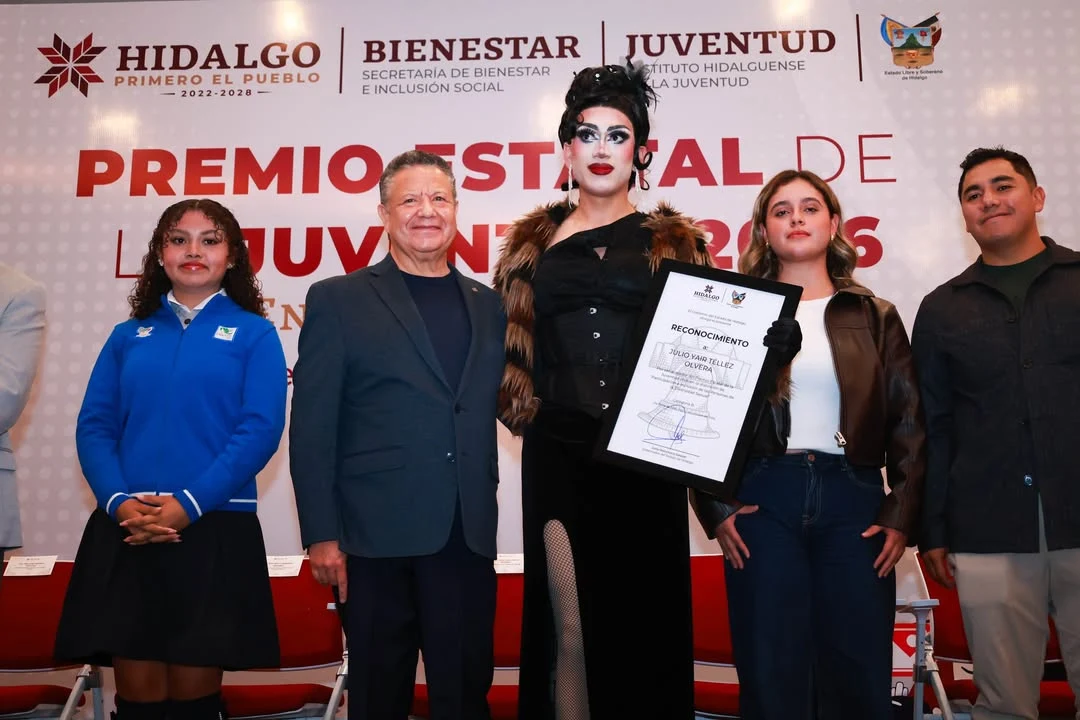 Julio Menchaca respalda transformación de juventud hidalguense