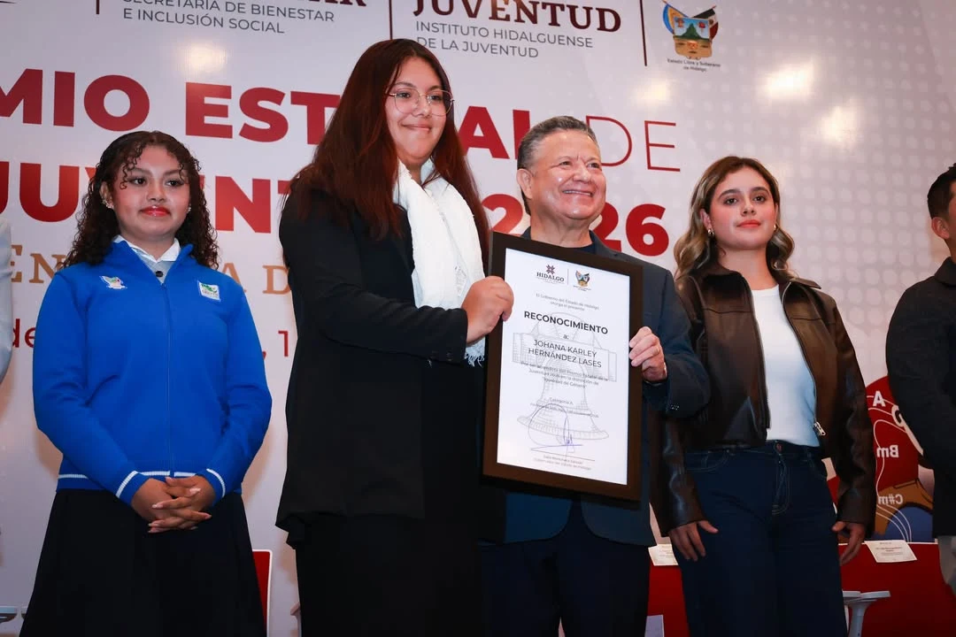 Julio Menchaca respalda transformación de juventud hidalguense