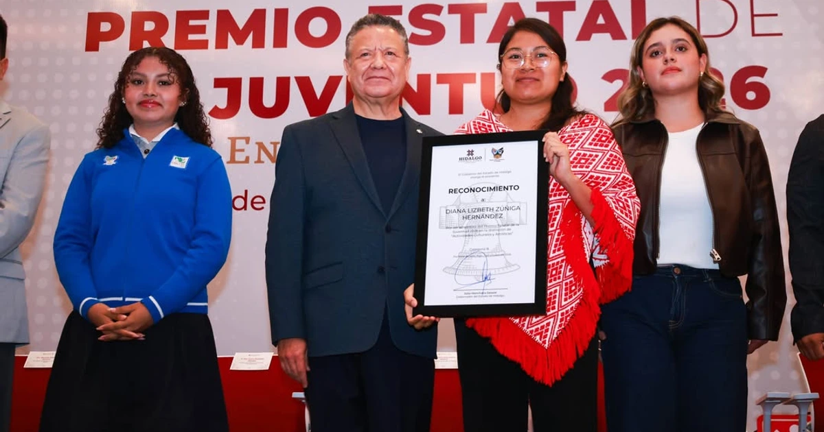 Julio Menchaca respalda transformación de juventud hidalguense