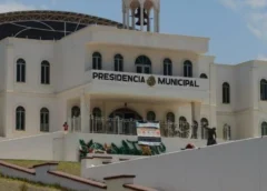 Pobladores de Atotonilco enardecieron al enterarse de que les sacaron dos tumbas de un terreno, porque ahí pretenden construir viviendas del Bienestar; al cuestionarla, la presidenta solo se rió