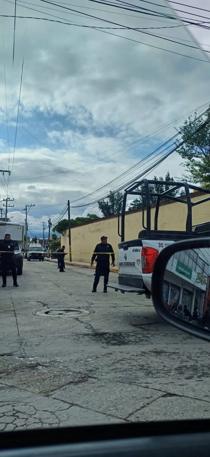 Balacera en pleno centro de Tlaxcoapan dejó a un hombre herido y los responsables huyeron