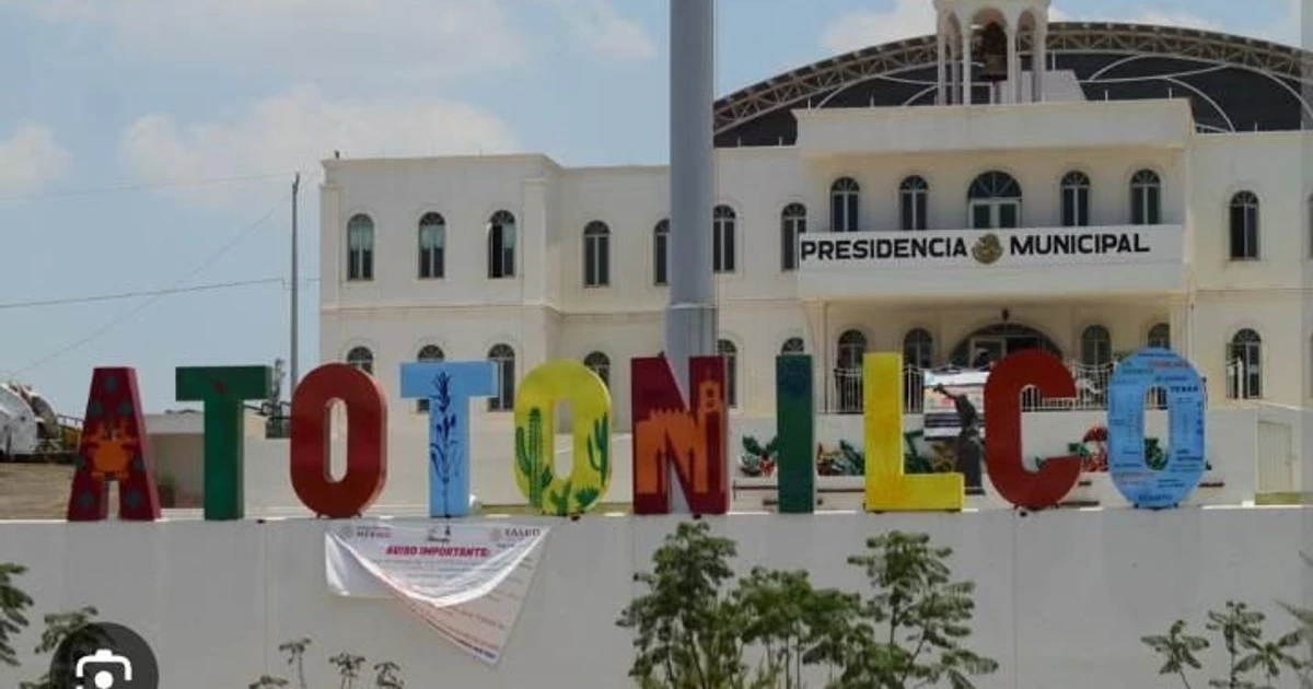 Afirma el gobernador que el terreno en conflicto en Atotonilco no era un panteón, pero el delegado dice que hay documentos que lo confirman