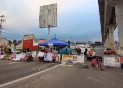 Continúa un bloqueo en la carretera México-Toluca en Estado de México. 21/10/2026.