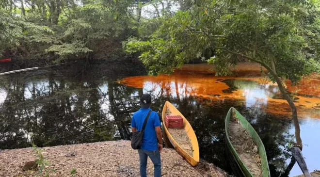 Pemex se deslinda de derrame de hidrocarburo en arroyo de Veracruz; «producto proviene de instalaciones ajenas», dice