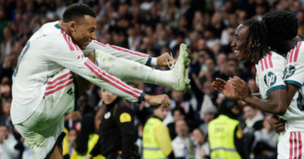 Mbappé celebra con Diomande. (REUTERS/Violeta Santos Moura)