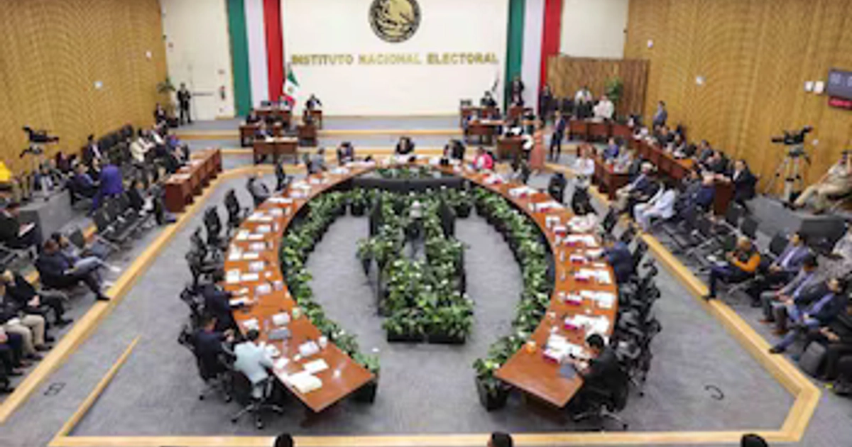 La funcionaria se desempeñaba en un área relacionada con procedimientos de remoción de consejeros electorales locales y casos de violencia política contra las mujeres. Crédito: INE