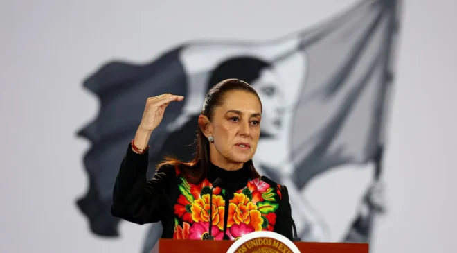 Claudia Sheinbaum cuestiona bloqueo de transportistas tras reunión con dirigente del PRI