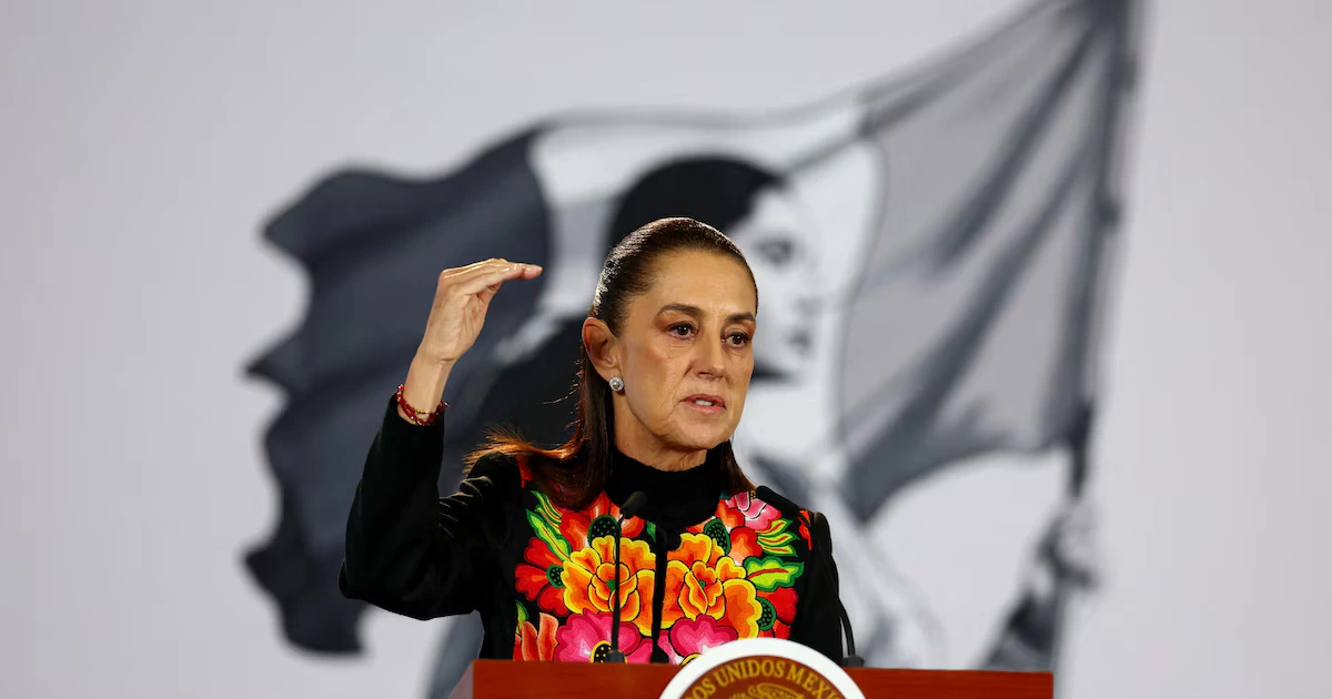 Claudia Sheinbaum cuestiona bloqueo de transportistas tras reunión con dirigente del PRI