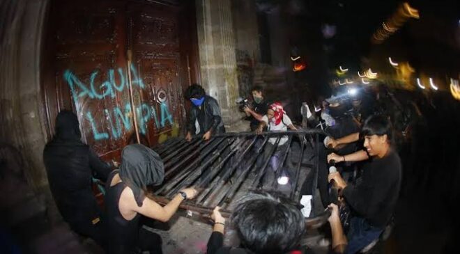 Suben a diez los detenidos tras la segunda protesta por el agua en Guadalajara (México)