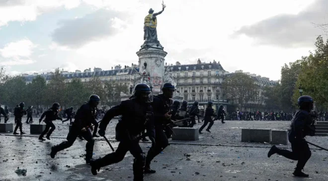Francia reconoce errores de seguridad ante protestas; anuncia dispositivo «masivo» para nuevas manifestaciones del sábado