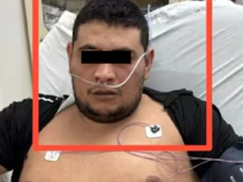 La detención de “El Coco Ranas” ocurrió el 21 de octubre en la colonia Lomas del Sol, al norte de Culiacán, luego de un reporte sobre personas armadas. (Crédito: X | @crux1469)