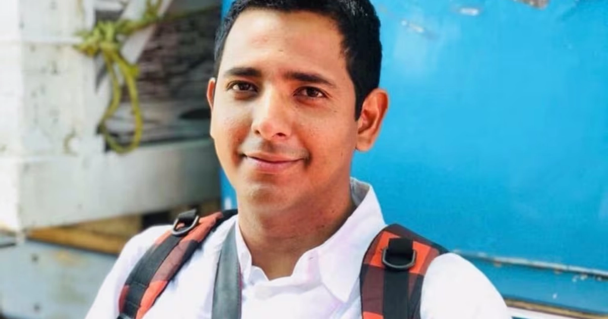 Pinotepa Comunica, la página de la que es director, tiene más de 50 mil seguidores. | Foto: Especial.