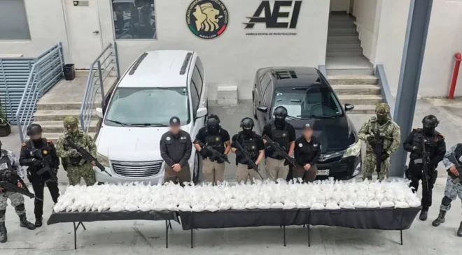 Decomisan 135 kilos de metanfetamina en Santa Catarina, Nuevo León; hay tres detenidos
