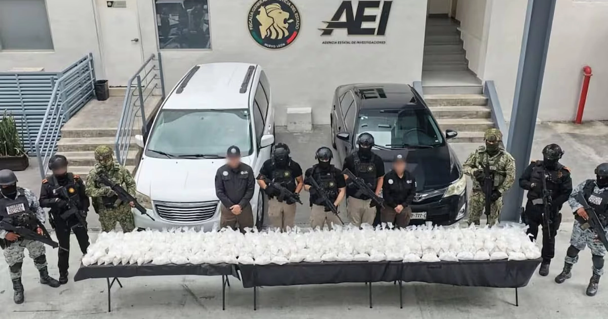 Decomisan 135 kilos de metanfetamina en Santa Catarina, Nuevo León. (12/10/26) Foto: Especial.