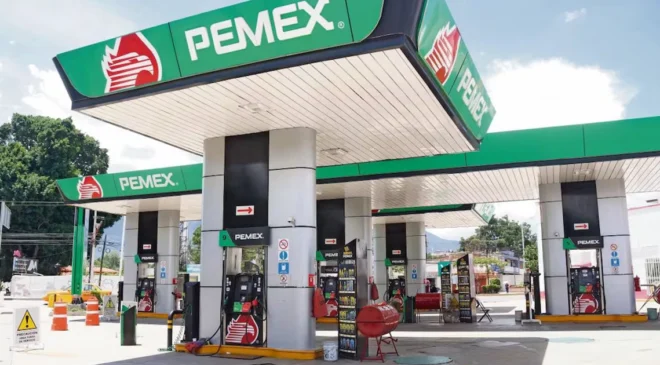 Pemex entrega 74% de contratos sin licitación