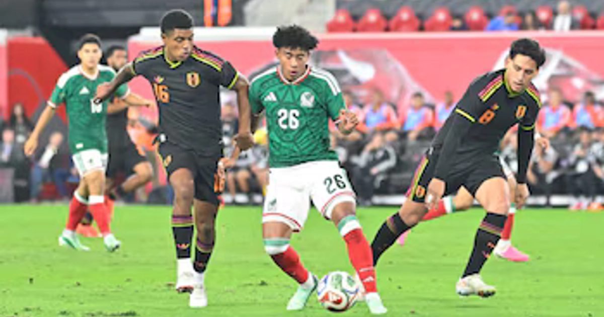 “Empate ante el tercer peor equipo de Conmebol”: la contundente reacción de la prensa mexicana tras amistoso con Perú. - créditos: Imago7