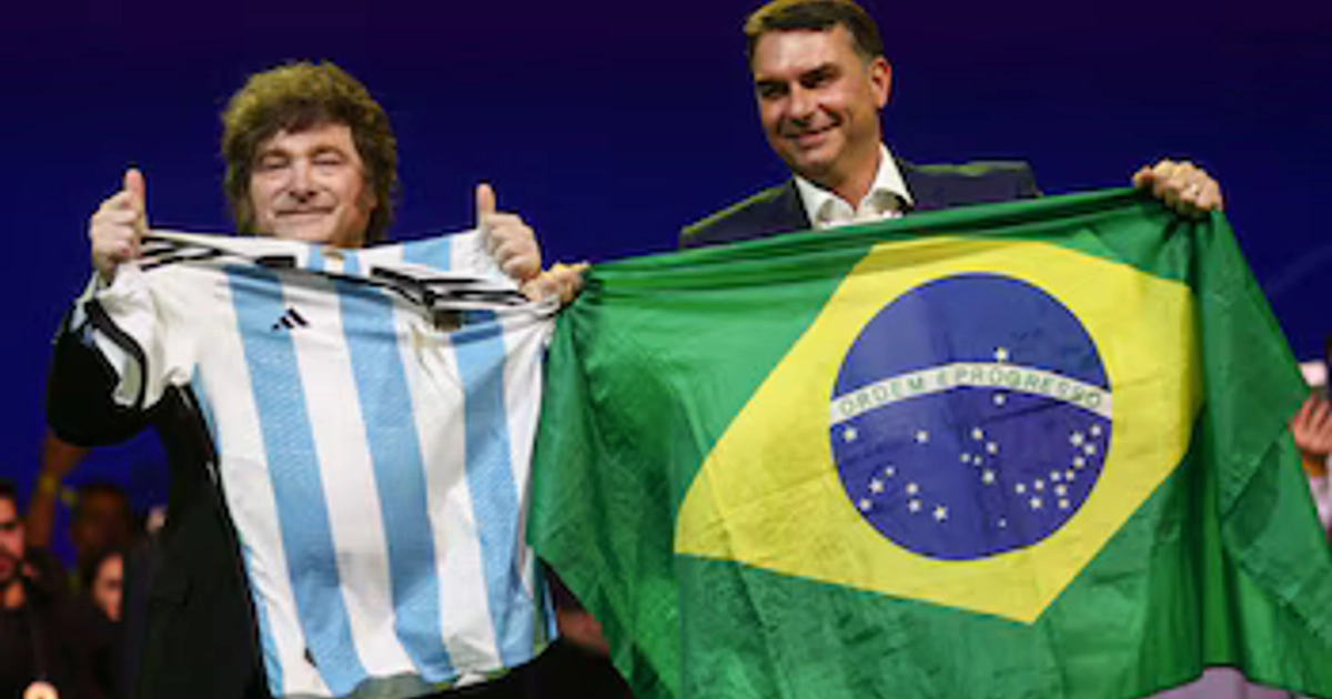 El presidente argentino, Javier Milei, fue uno de los primeros dirigentes internacionales en felicitar a Bolsonaro por el resultado (REUTERS)