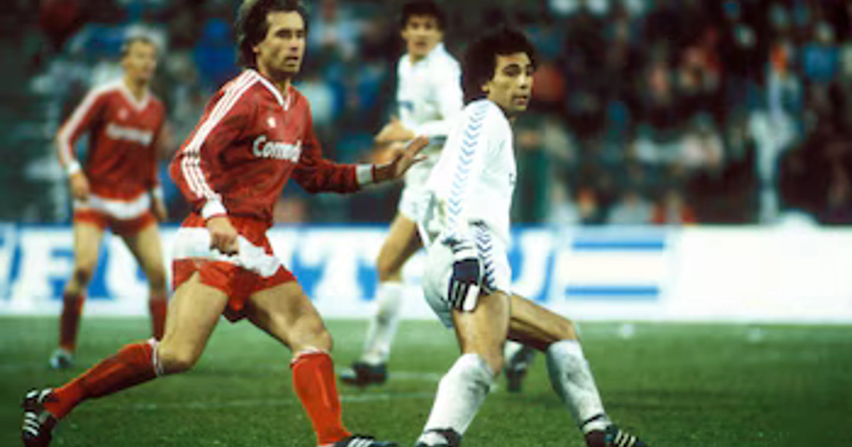 Hugo Sánchez en los cuartos entre Madrid y Bayern del 88 (Redes sociales)