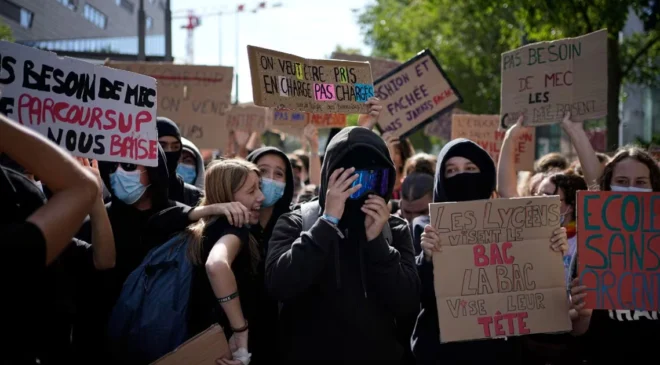 ¿Qué piden los estudiantes de institutos de Francia?; las demandas van desde la falta de profesores hasta el acceso a la universidad
