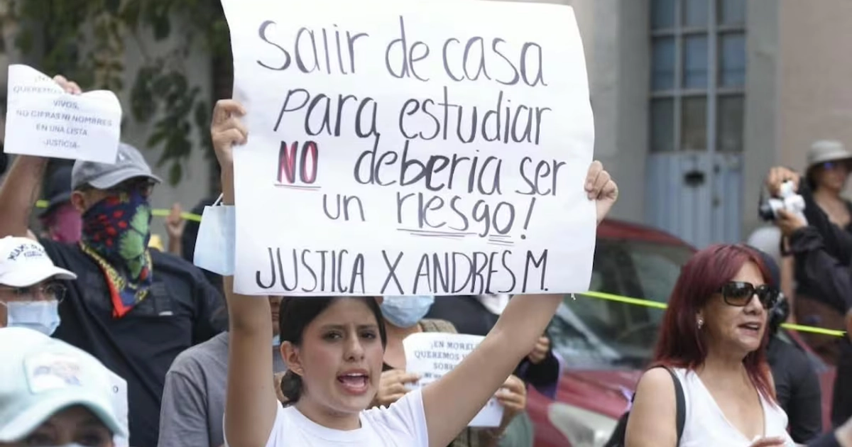 La marcha del 2 de octubre buscó justicia para los seis universitarios asesinados en el último año en Morelos. 02/10/2026. | Foto: Tony Rivera.