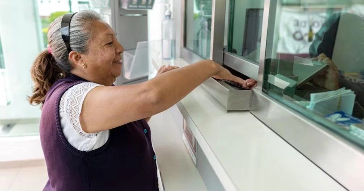 Alertan por el “pensionazo”, nuevo fraude que podría poner en riesgo a adultos mayores. Foto: Banco del Bienestar
