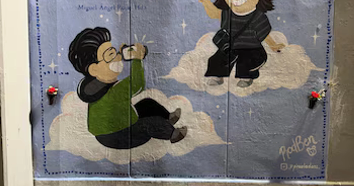 Alumnos de la FES Aragón realizaron un mural en memoria de sus compañeros que fallecieron durante el festival Axe Ceremonia en 2025 (Infobae México)