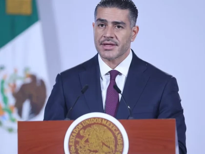 El secretario de Seguridad y Protección Ciudadana, Omar García Harfuch, en la “Mañanera del Pueblo” del 13 de octubre de 2026 en Palacio Nacional. Foto: Luis Camacho/ EL UNIVERSAL