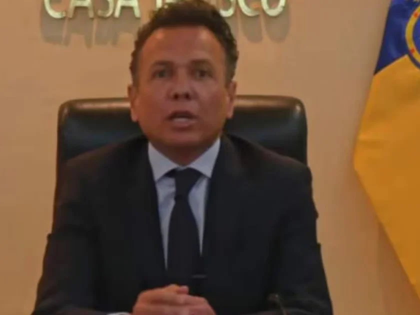 El gobernador de Jalisco, Pablo Lemus Navarro, admitió que hubo uso excesivo de la fuerza y detenciones injustas durante la manifestación del domingo 11 de octubre frente a Casa Jalisco. Foto: Archivo.