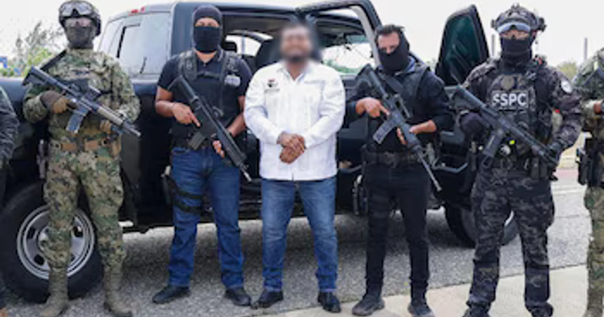 El alcalde morenista fue detenido este 23 de septiembre por presuntos vínculos con Los Cromos del CJNG. Crédito: X - @FISCALIA_GobOax