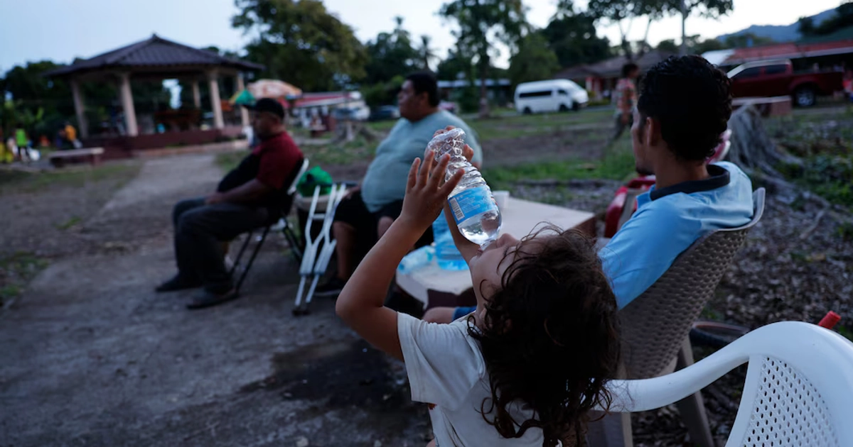 Más de 8.300 niños, niñas y adolescentes necesitan asistencia humanitaria tras el terremoto de magnitud 7,5 que afectó varias provincias de Panamá. EFE/ Bienvenido Velasco