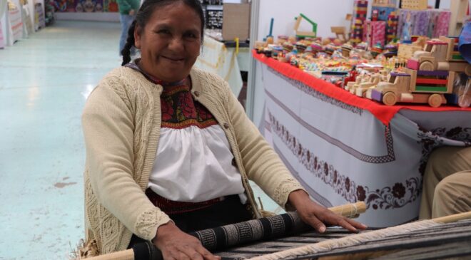 Ahorro y espacios gratuitos favorecen a artesanos en la Feria de San Francisco