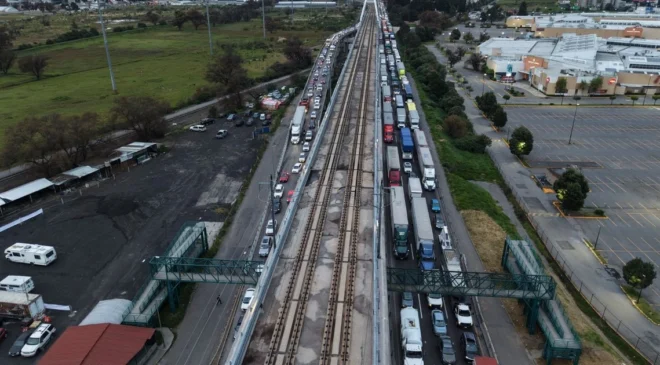 Así Evitas Bloqueo en la México-Toluca hacia CDMX: Cumple Más de 20 Horas – N+