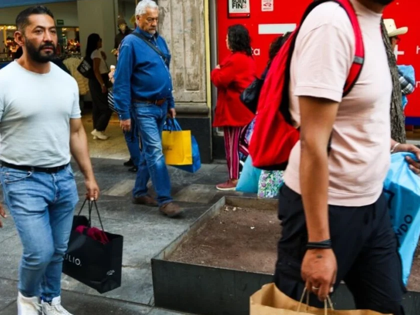 Profeco llama a evitar compras compulsivas en Buen Fin 2026. Foto: Cuartoscuro