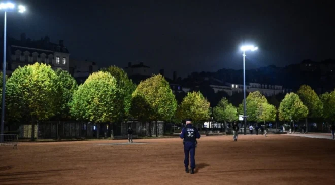 Francia tendrá nuevos toques de queda localizados este martes, según se requiera